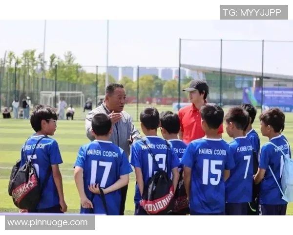 吕迪格的足球之路:从青训新星到国际赛场的闪耀之星 吕迪格的足球之路:从青训新星到国际赛场的闪耀之星